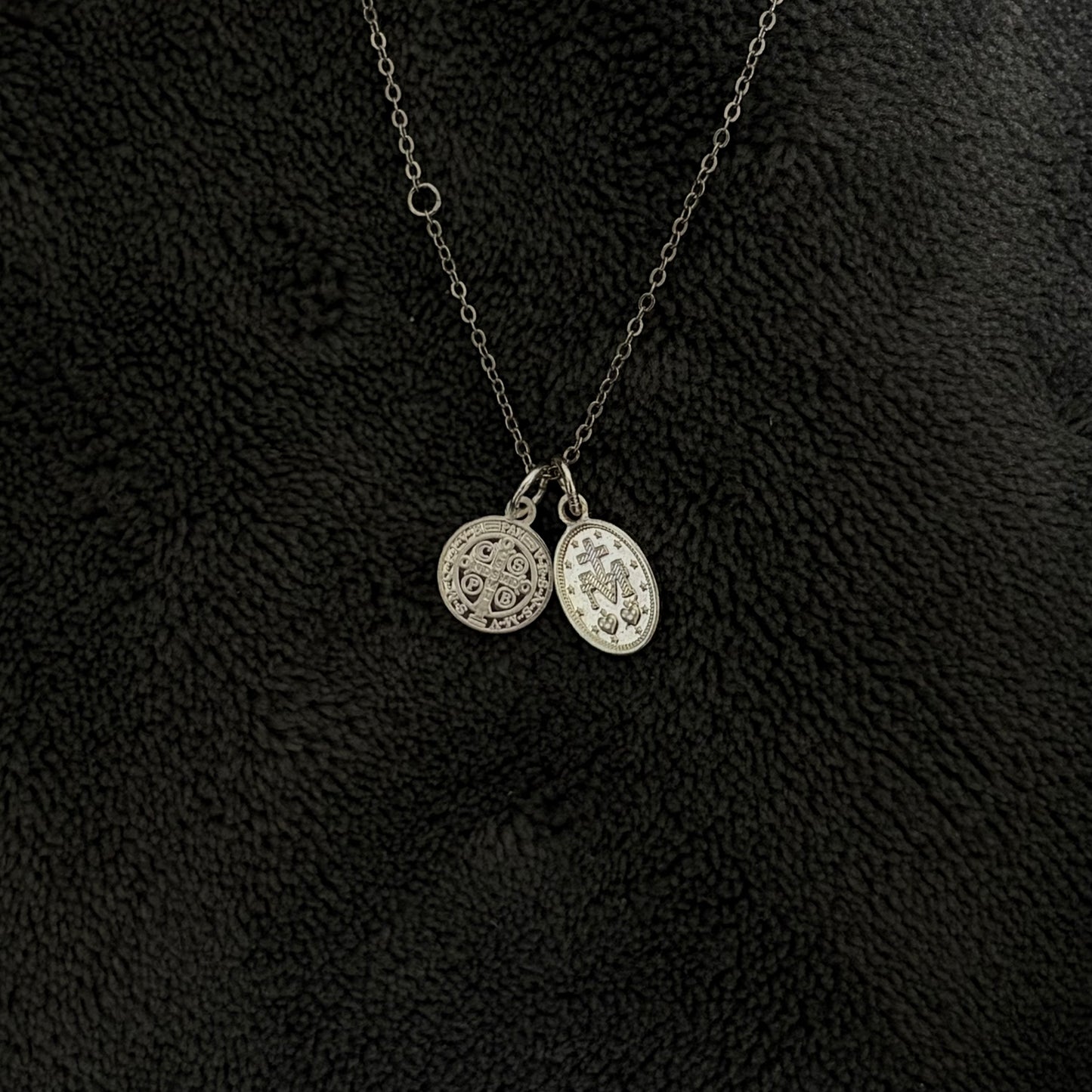 VELA Dual Medallion