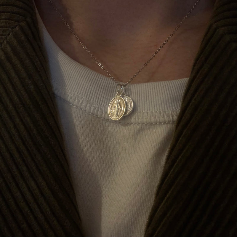 VELA Dual Medallion